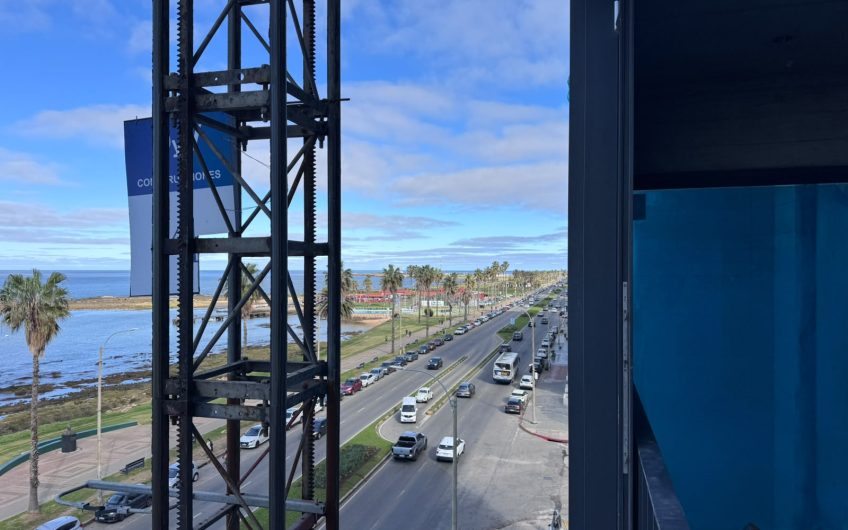 VENTA 2 DORMITORIOS RAMBLA PUNTA CARRETAS