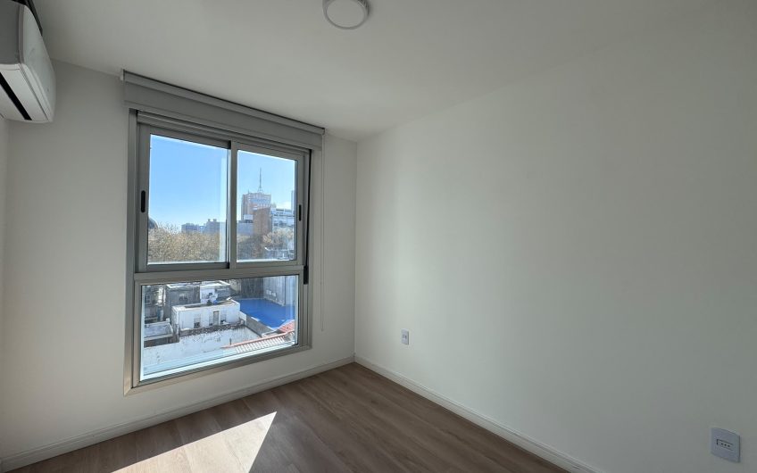 VENTA 1 DORMITORIO CON GARAGE Y BOX CORDON SUR