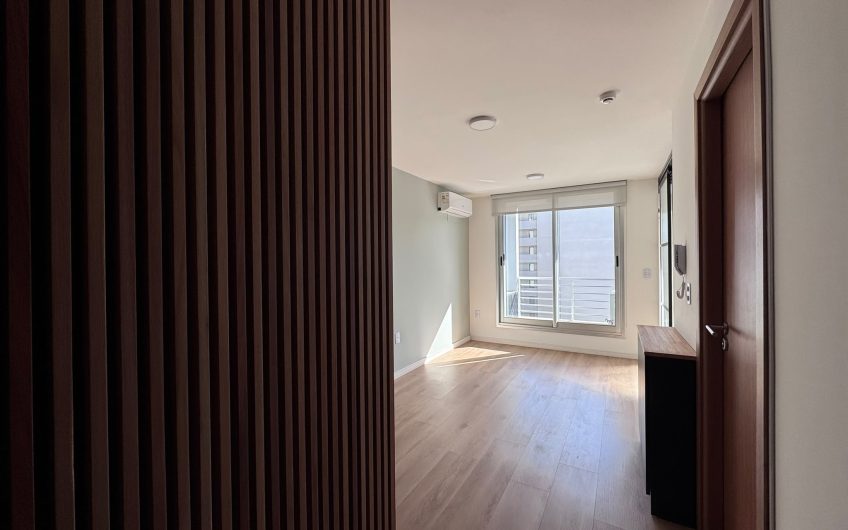 VENTA 1 DORMITORIO CON GARAGE Y BOX CORDON SUR