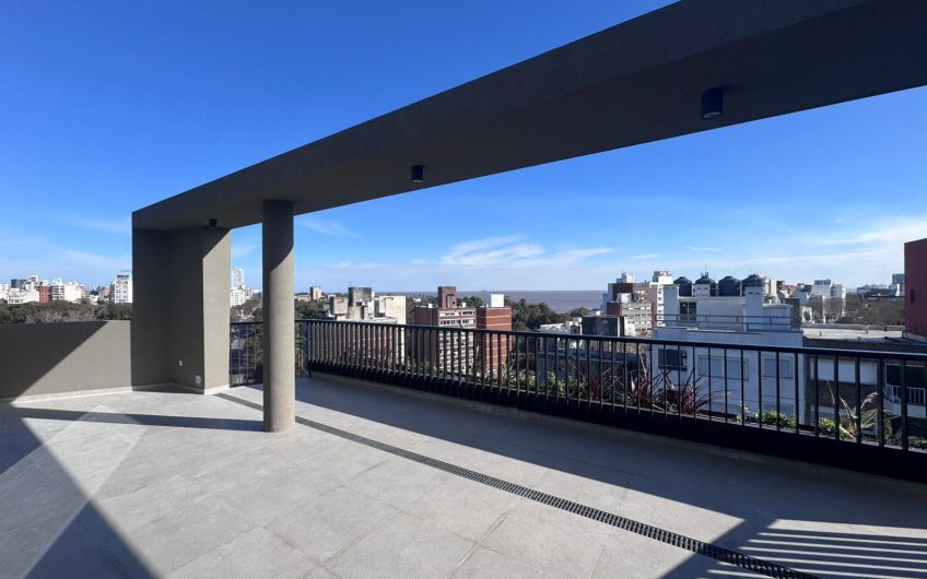 VENTA PENTHOUSE 1 DORMITORIO CON PARRILLERO PARQUE RODÓ