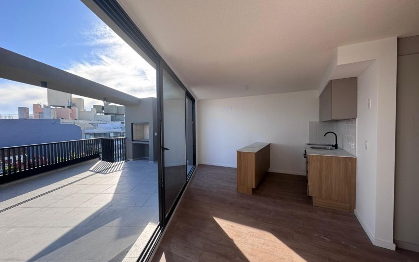 VENTA PENTHOUSE 1 DORMITORIO CON PARRILLERO PARQUE RODÓ