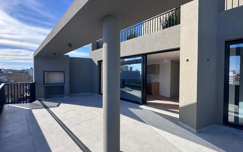 VENTA PENTHOUSE 1 DORMITORIO CON PARRILLERO PARQUE RODÓ