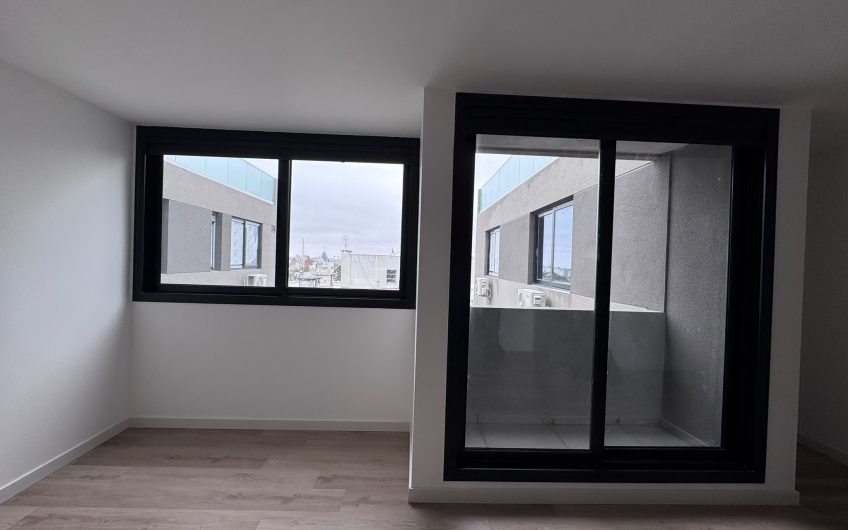 VENTA APARTAMENTO 1 DORMITORIO A ESTRENAR LA BLANQUEADA