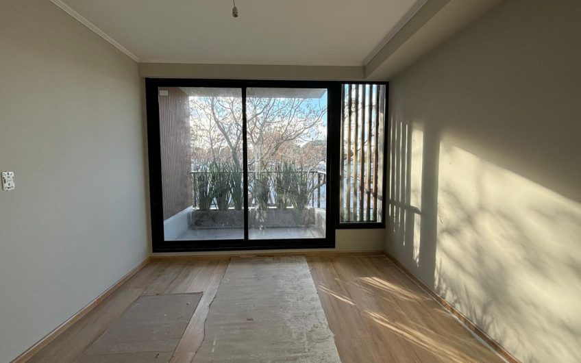 VENTA DE MONOAMBIENTE CON PATIO EN MALVÍN